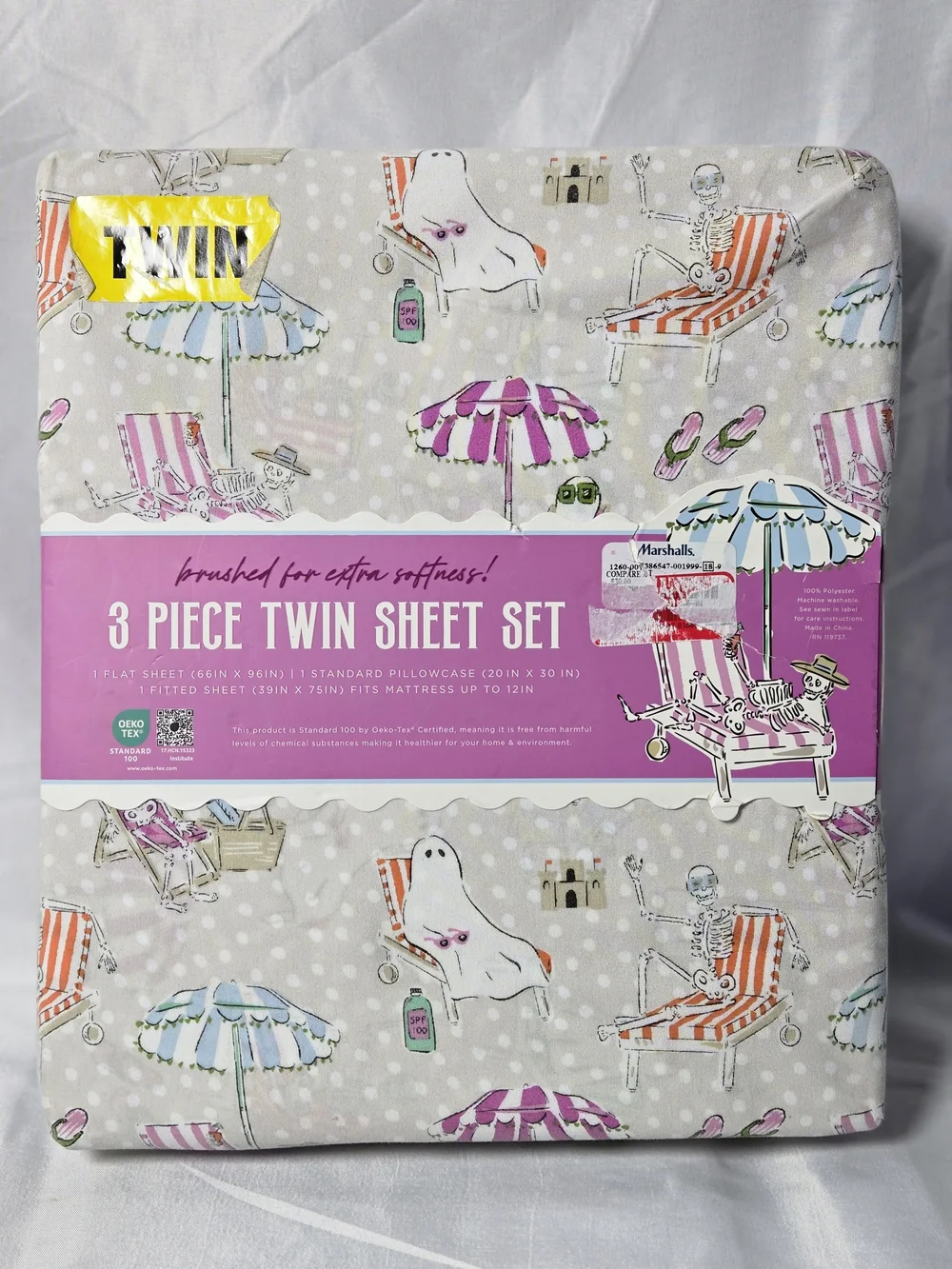 Envogue Twin Sheet Set with Beach Ghosts and Pink Accents